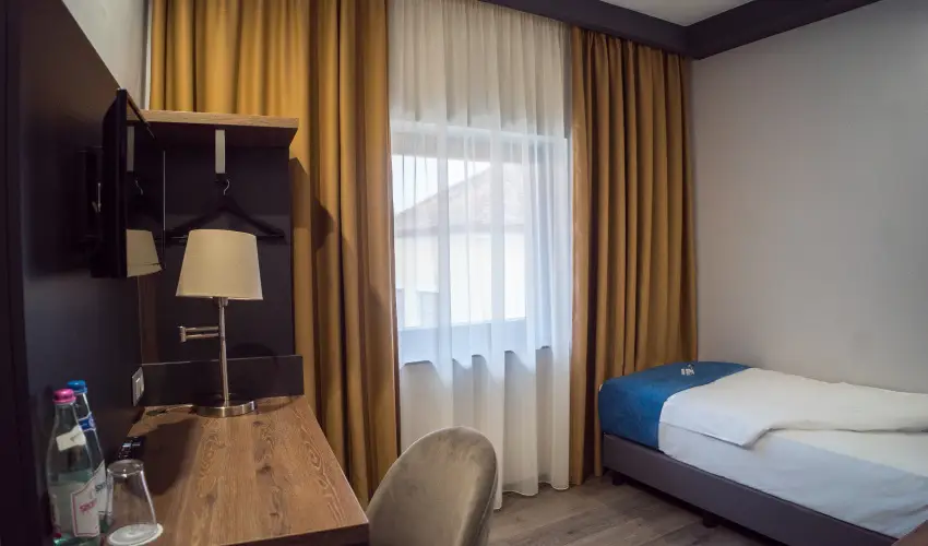 Palatinus Hotel Sopron - Oktber 23. (min. 2 j)