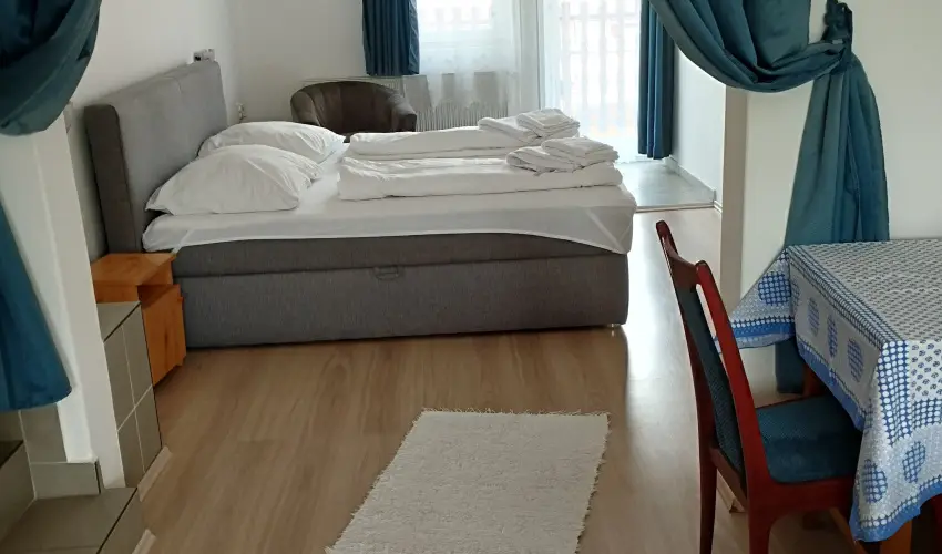 Paprika Vendghz Harkny - Oktber 23. (min. 2 j)