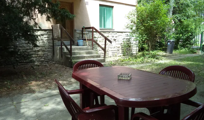 Parti S�t�ny Vend�gh�z Balatonkenese - Okt�ber 23.