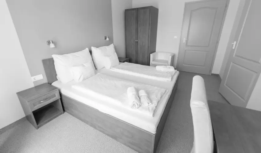 Pelso Panzi� Balatonm�riaf�rd� - Okt�ber 23. (min. 3 �j)