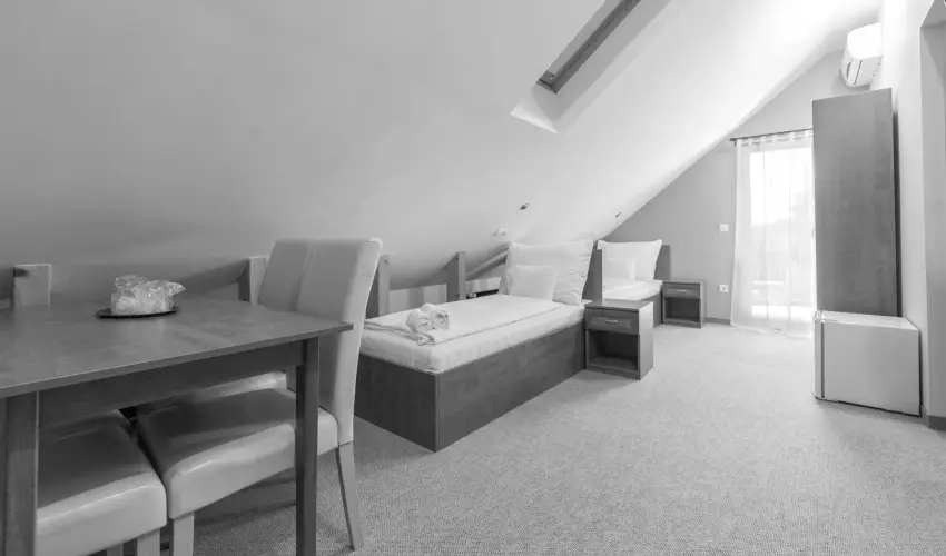 Pelso Panzi� Balatonm�riaf�rd� - Okt�ber 23. (min. 3 �j)