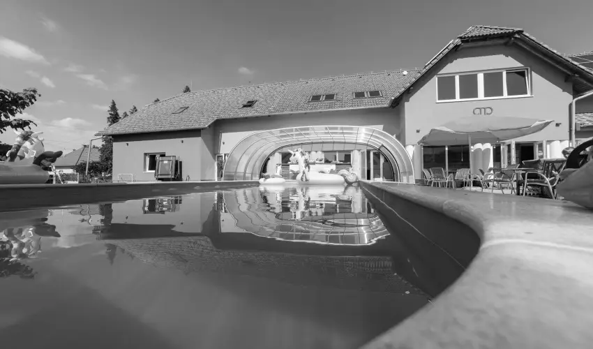 Pelso Panzi� Balatonm�riaf�rd� - Okt�ber 23. (min. 3 �j)