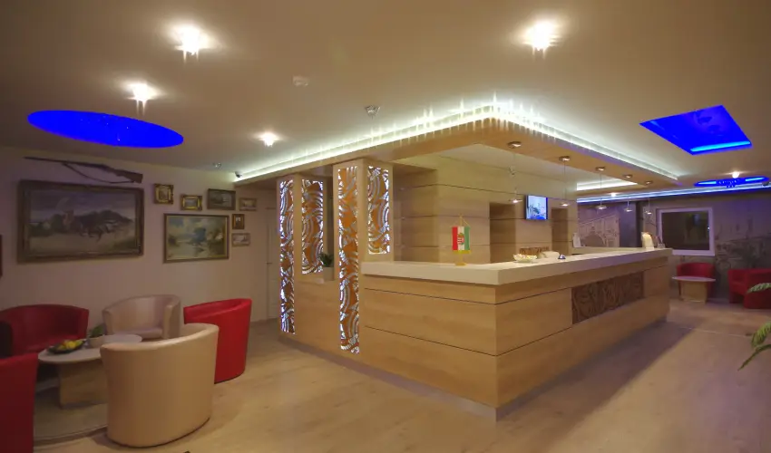 Hotel Vad�szk�rt Sz�kesfeh�rv�r - Okt�ber 23.