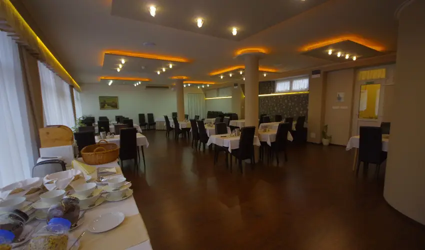 Hotel Vad�szk�rt Sz�kesfeh�rv�r - Okt�ber 23.