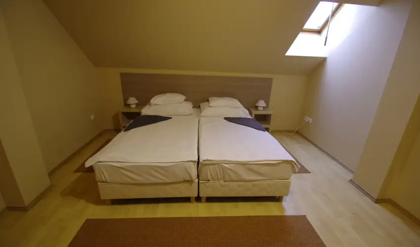 Hotel Vad�szk�rt Sz�kesfeh�rv�r - Okt�ber 23.