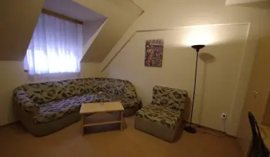 Hotel Vad�szk�rt Sz�kesfeh�rv�r