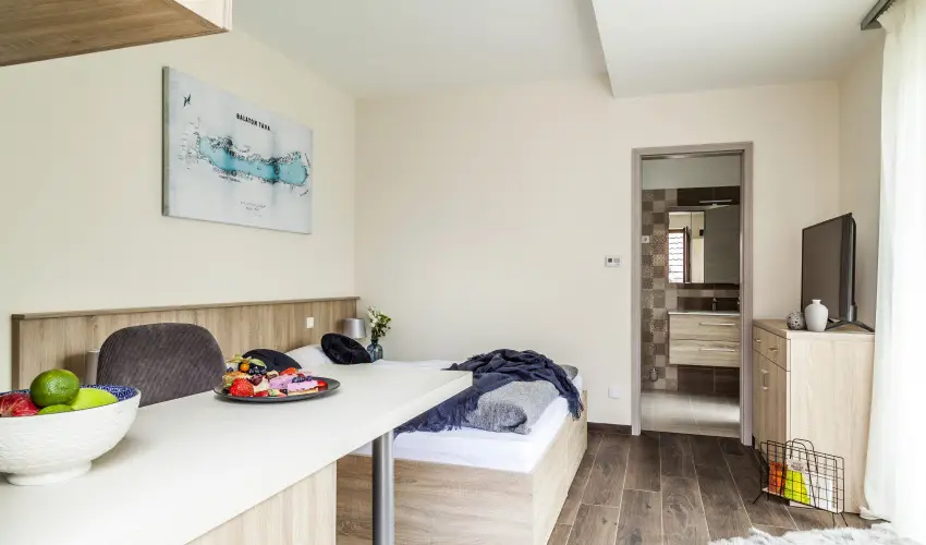 Pilger Vendghz Tihany - Oktber 23. (min. 3 j)