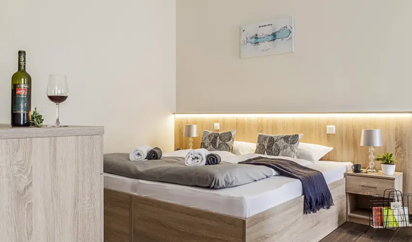 Pilger Vendghz Tihany - Oktber 23. (min. 3 j)