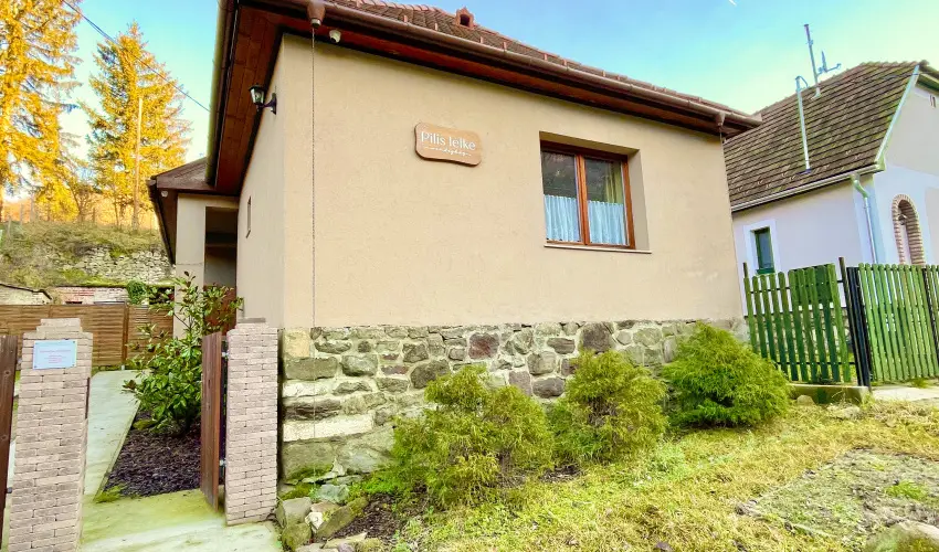 Pilis Lelke Vendghz Pilisszentllek - Oktber 23. (min. 2 j)