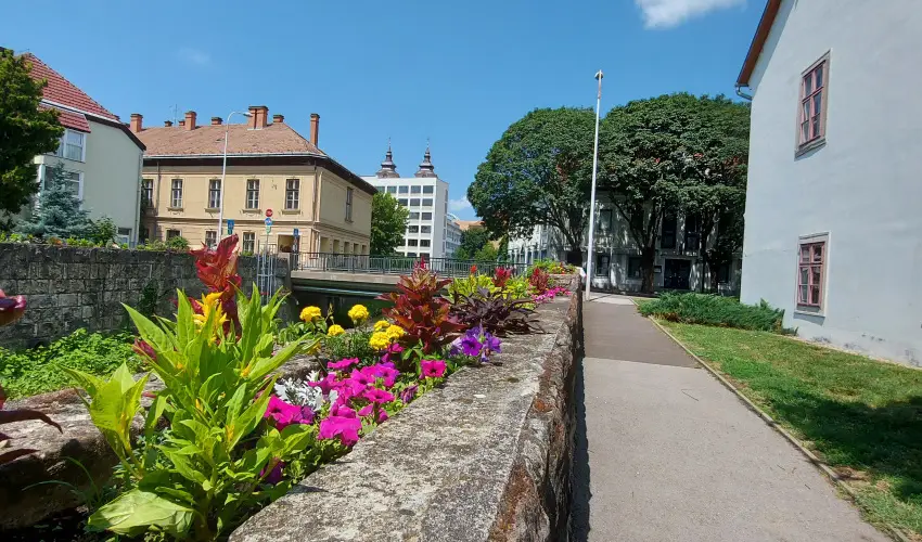 Pitypang Apartman Eger - Oktber 23. (min. 2 j)