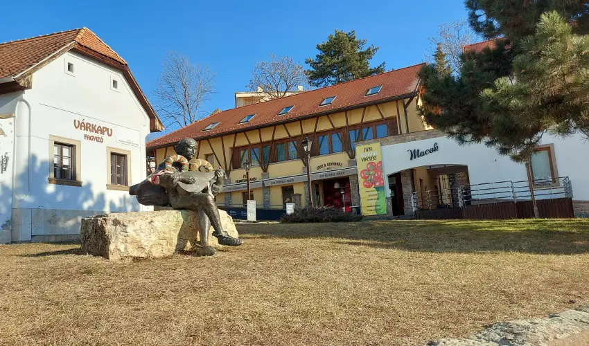 Pitypang Apartman Eger - Oktber 23. (min. 2 j)