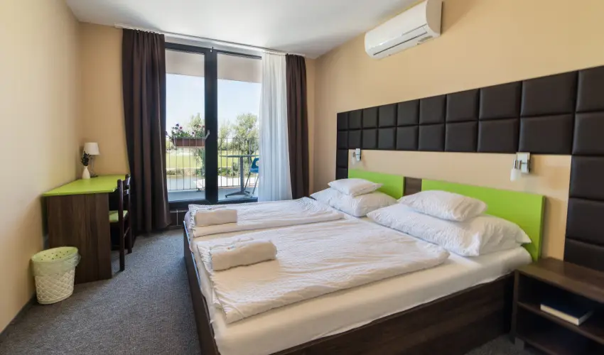 Port Étterem & Panzió Balatonmáriafürdő - Október 23. (min. 3 éj)