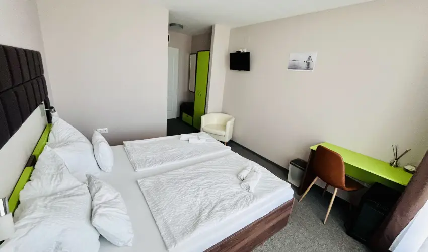 Port Étterem & Panzió Balatonmáriafürdő - Október 23. (min. 3 éj)