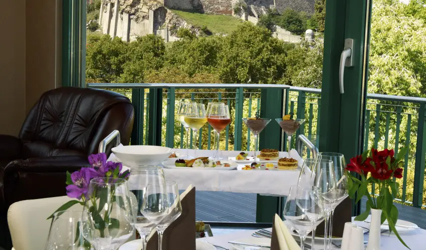 Portobello Wellness & Yacht Hotel Esztergom Esztergom - Oktber 23. (min. 2 j)