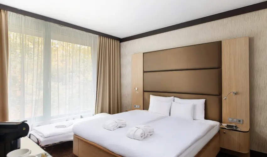 Portobello Wellness & Yacht Hotel Esztergom Esztergom - Oktber 23. (min. 2 j)