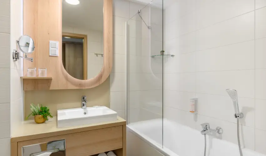 Portobello Wellness & Yacht Hotel Esztergom Esztergom - Oktber 23. (min. 2 j)