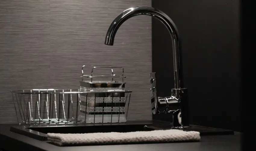 R31 Residence Srvr - Oktber 23. (min. 2 j)