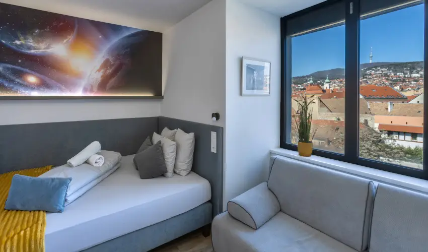 R73 Residences Pcs - Oktber 23. (min. 2 j)