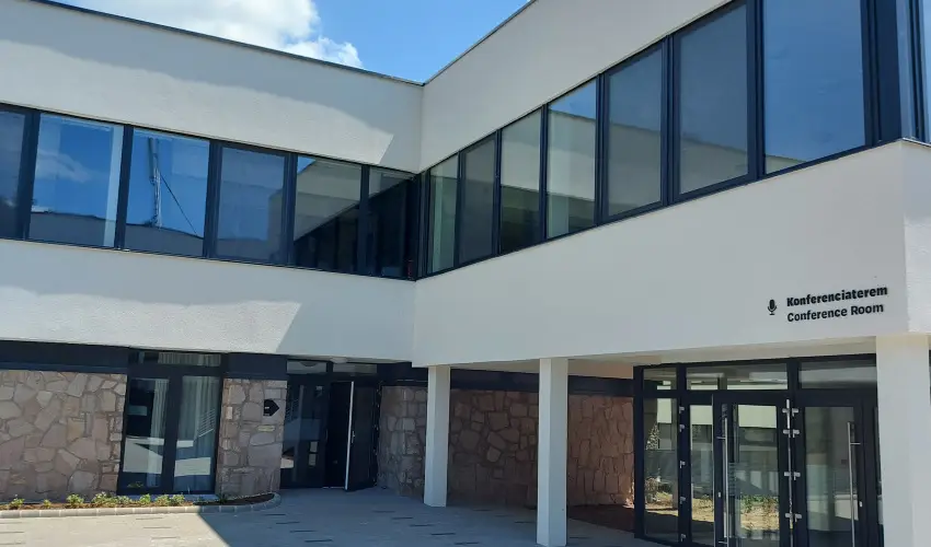 R�k�czi Hotel, T�bor �s Rendezv�nyk�zpont S�toralja�jhely - Okt�ber 23.