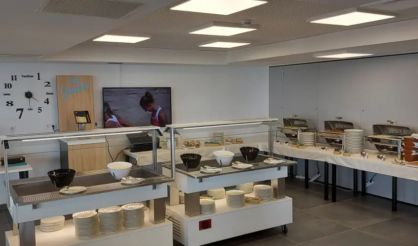 R�k�czi Hotel, T�bor �s Rendezv�nyk�zpont S�toralja�jhely - Okt�ber 23.