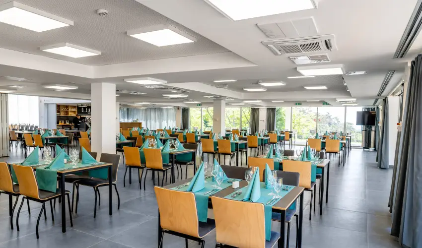 R�k�czi Hotel, T�bor �s Rendezv�nyk�zpont S�toralja�jhely - Okt�ber 23.