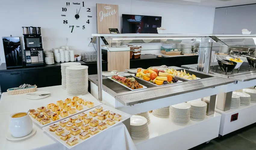 R�k�czi Hotel, T�bor �s Rendezv�nyk�zpont S�toralja�jhely - Okt�ber 23.