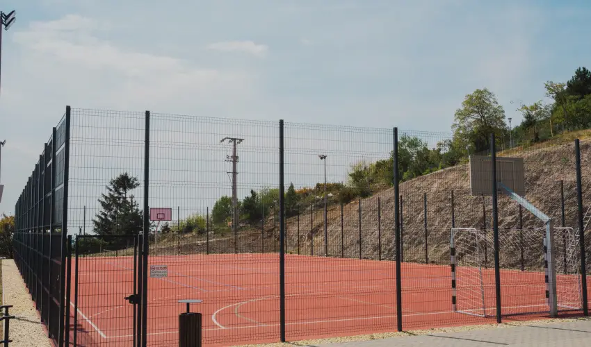 R�k�czi Hotel, T�bor �s Rendezv�nyk�zpont S�toralja�jhely - Okt�ber 23.