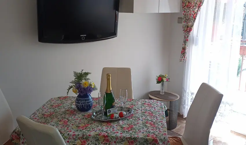 Riviera Apartman Hajdszoboszl - Oktber 23. (min. 3 j)