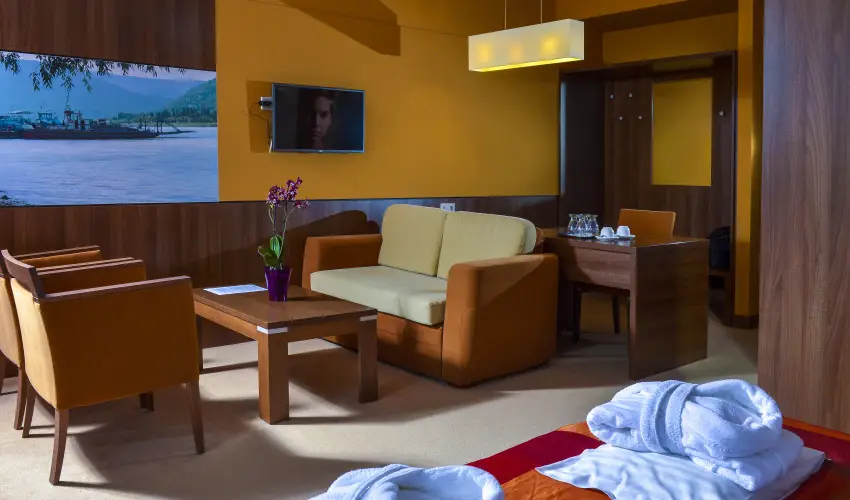 Royal Club Hotel Visegrd - Oktber 23. (min. 2 j)