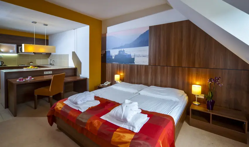 Royal Club Hotel Visegrd - Oktber 23. (min. 2 j)