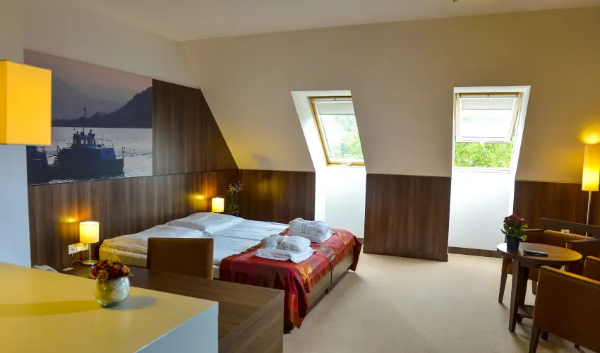 Royal Club Hotel Visegrd - Oktber 23. (min. 2 j)