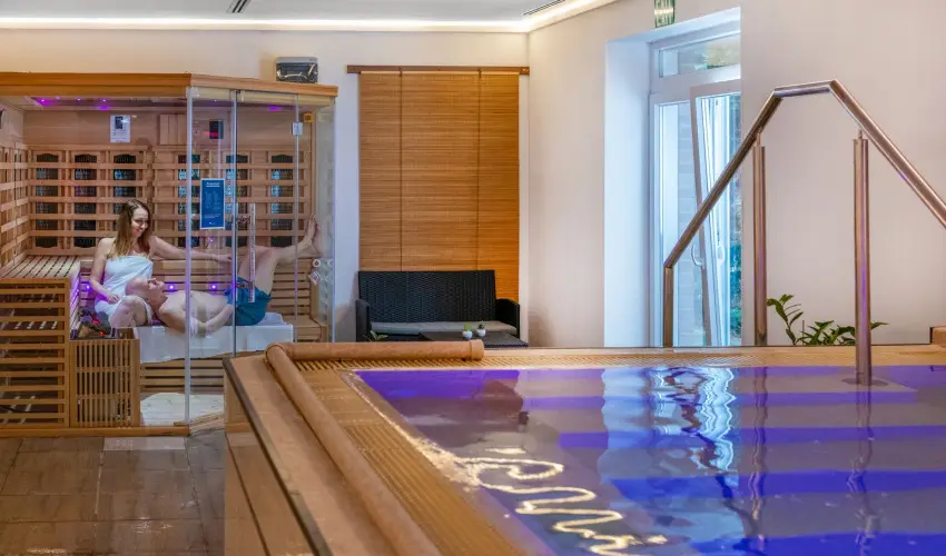 Royal Club Hotel Visegrd - Oktber 23. (min. 2 j)