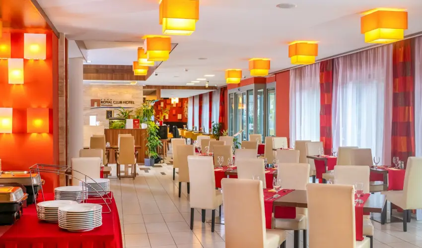 Royal Club Hotel Visegrd - Oktber 23. (min. 2 j)