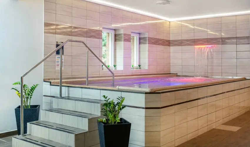 Royal Club Hotel Visegrd - Oktber 23. (min. 2 j)