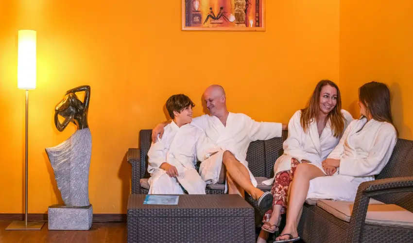 Royal Club Hotel Visegrd - Oktber 23. (min. 2 j)