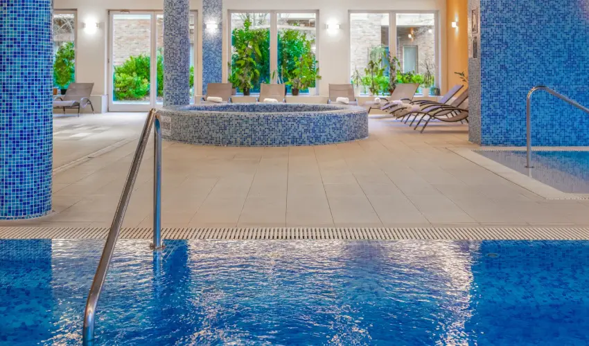 Royal Club Hotel Visegrd - Oktber 23. (min. 2 j)