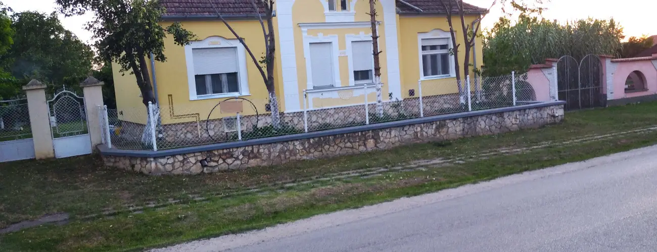 Rzsi Vendghz Mihlyhza - Oktber 23. 