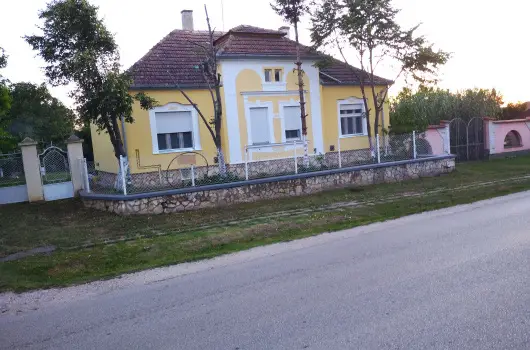 Rzsi Vendghz - Oktber 23. 