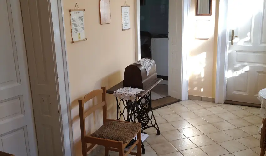 Rzsi Vendghz Mihlyhza - Oktber 23.  (min. 2 j)