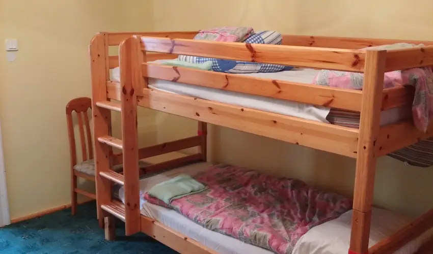 Rzsi Vendghz Mihlyhza - Oktber 23.  (min. 2 j)