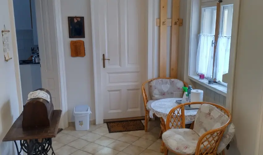 Rzsi Vendghz Mihlyhza - Oktber 23.  (min. 2 j)