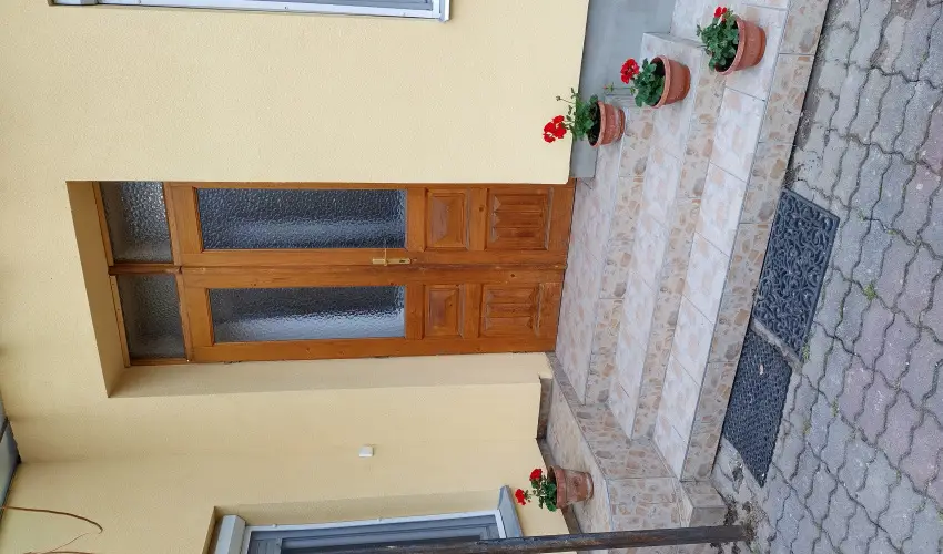 Rzsi Vendghz Mihlyhza - Oktber 23.  (min. 2 j)