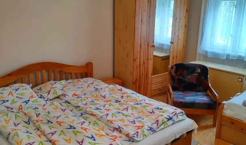 Rzsi Vendghz Mihlyhza - Oktber 23.  (min. 2 j)