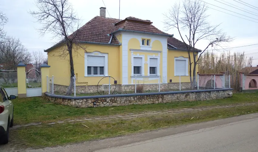 Rzsi Vendghz Mihlyhza - Oktber 23.  (min. 2 j)