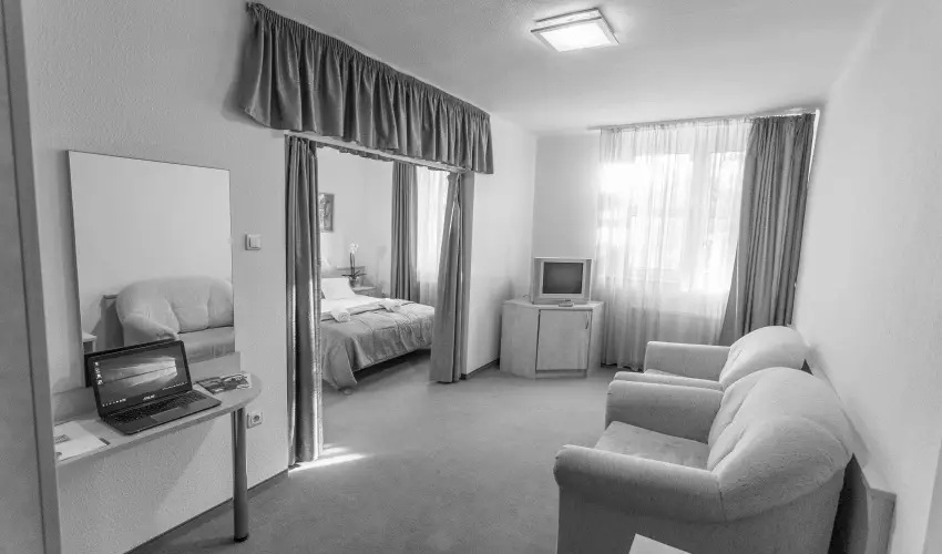 Salg� Hotel Salg�tarj�n-Eresztv�ny - Okt�ber 23. (min. 2 �j)