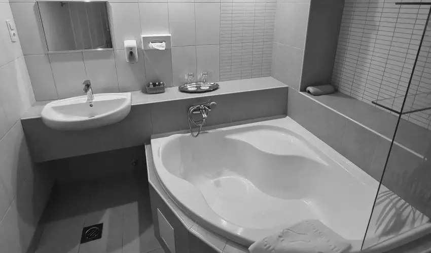 Salg� Hotel Salg�tarj�n-Eresztv�ny - Okt�ber 23. (min. 2 �j)