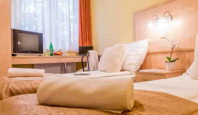 Salg Hotel Salgtarjn-Eresztvny