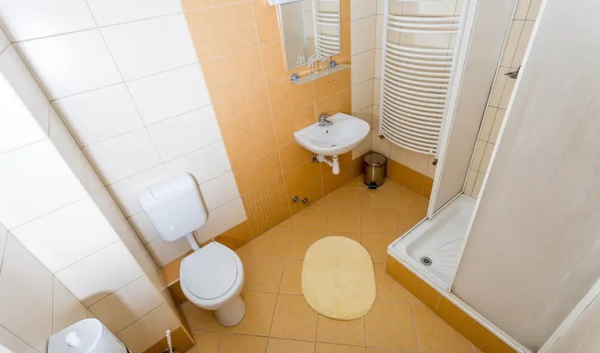 Salg Hotel Salgtarjn-Eresztvny - Oktber 23. (min. 2 j)