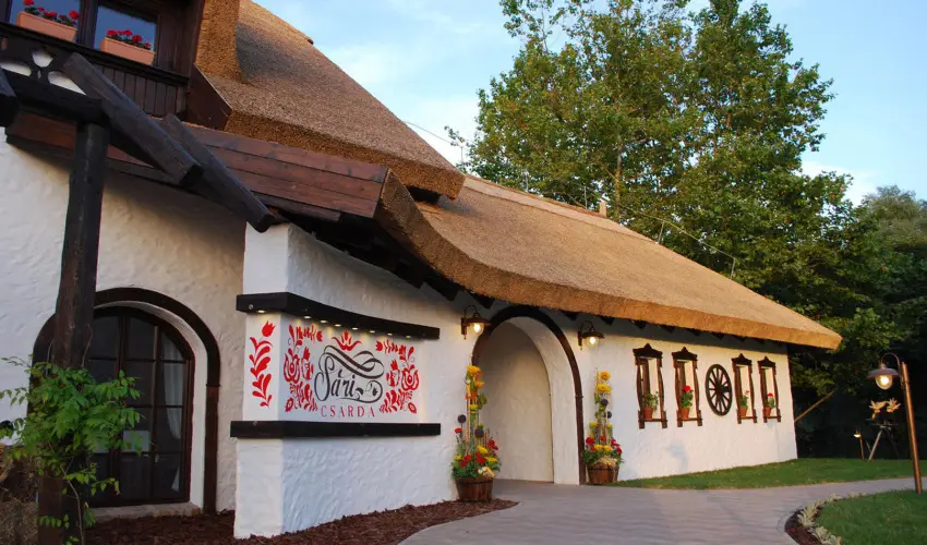 Sri Udvar Dunakiliti - Oktber 23. (min. 2 j)