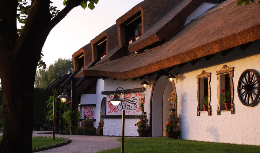 Sri Udvar Dunakiliti - Oktber 23. (min. 2 j)